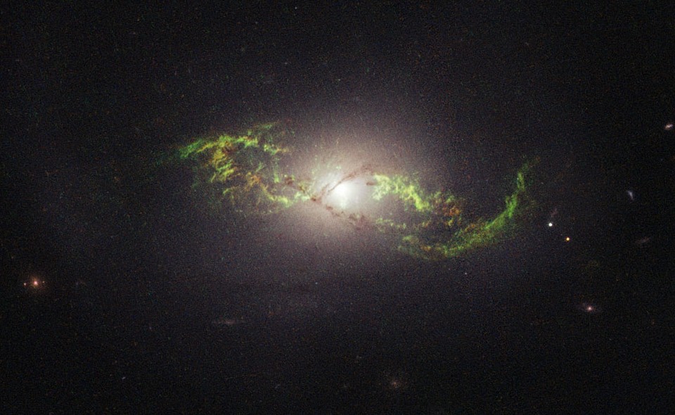 NGC_6972_Hubble